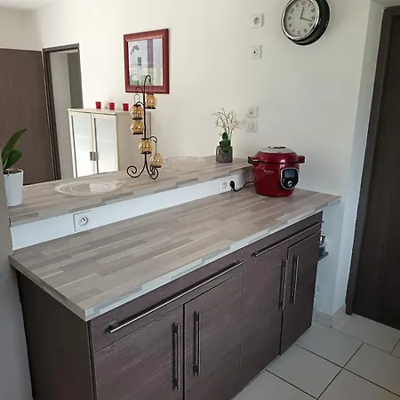 Maison 6 Personnes à Hébergement de vacances *