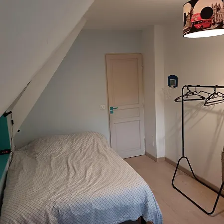 Maison 6 Personnes à Hébergement de vacances *