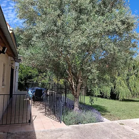 Maison 6 Personnes à Hébergement de vacances *