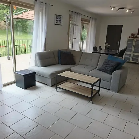 Hébergement de vacances Maison 6 Personnes à *